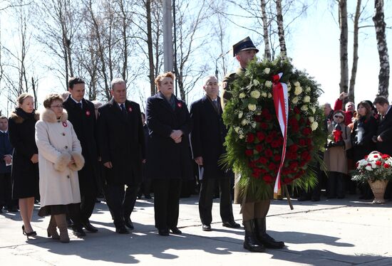Траурные мероприятия, посвященные авиакатастрофе польского самолета Ту-154 под Смоленском