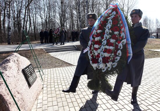 Траурные мероприятия, посвященные авиакатастрофе польского самолета Ту-154 под Смоленском.