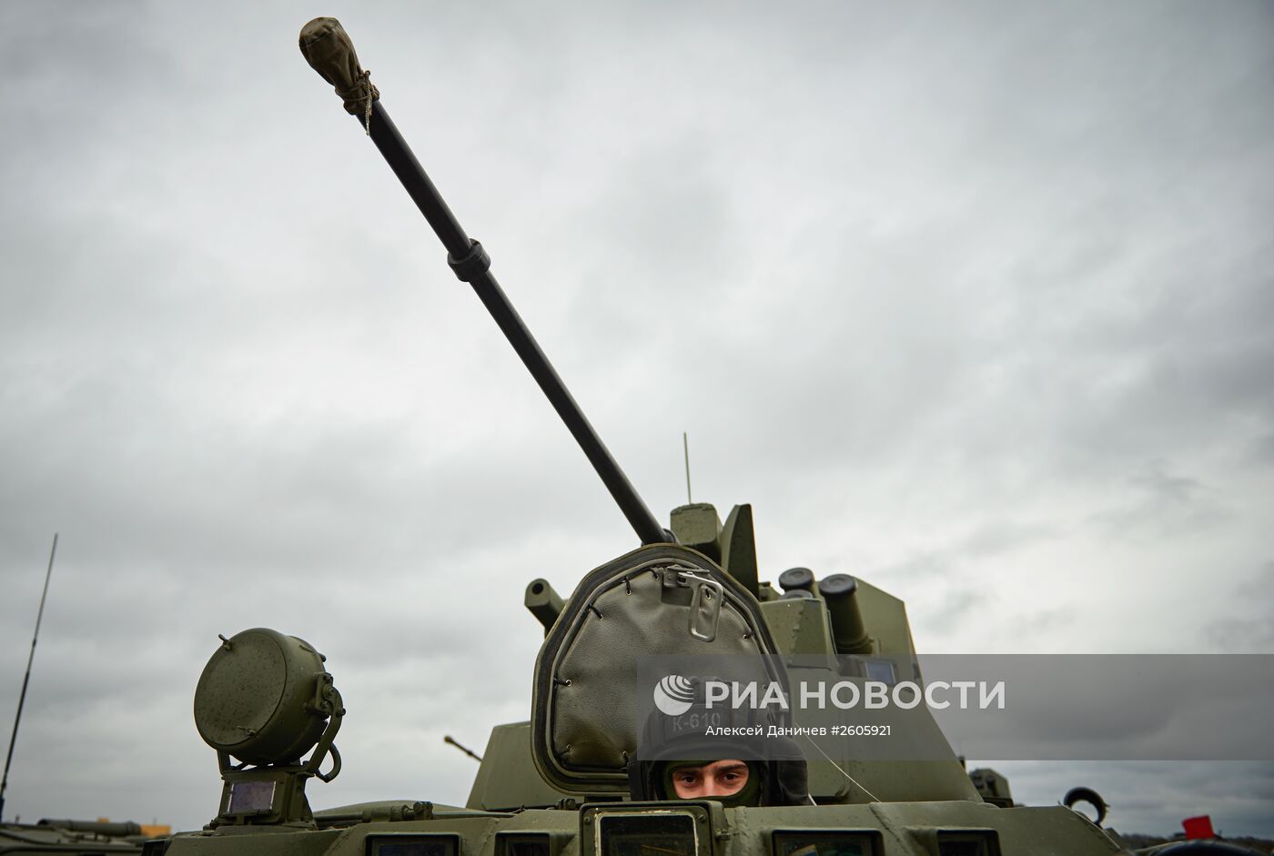 Тренировка механизированной колонны войск Санкт-Петербургского гарнизона