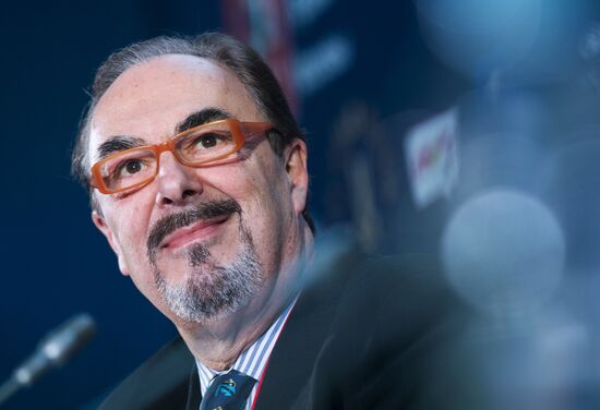 Презентация международного фестиваля иллюзионного искусства "Золотая магия 21-го века"