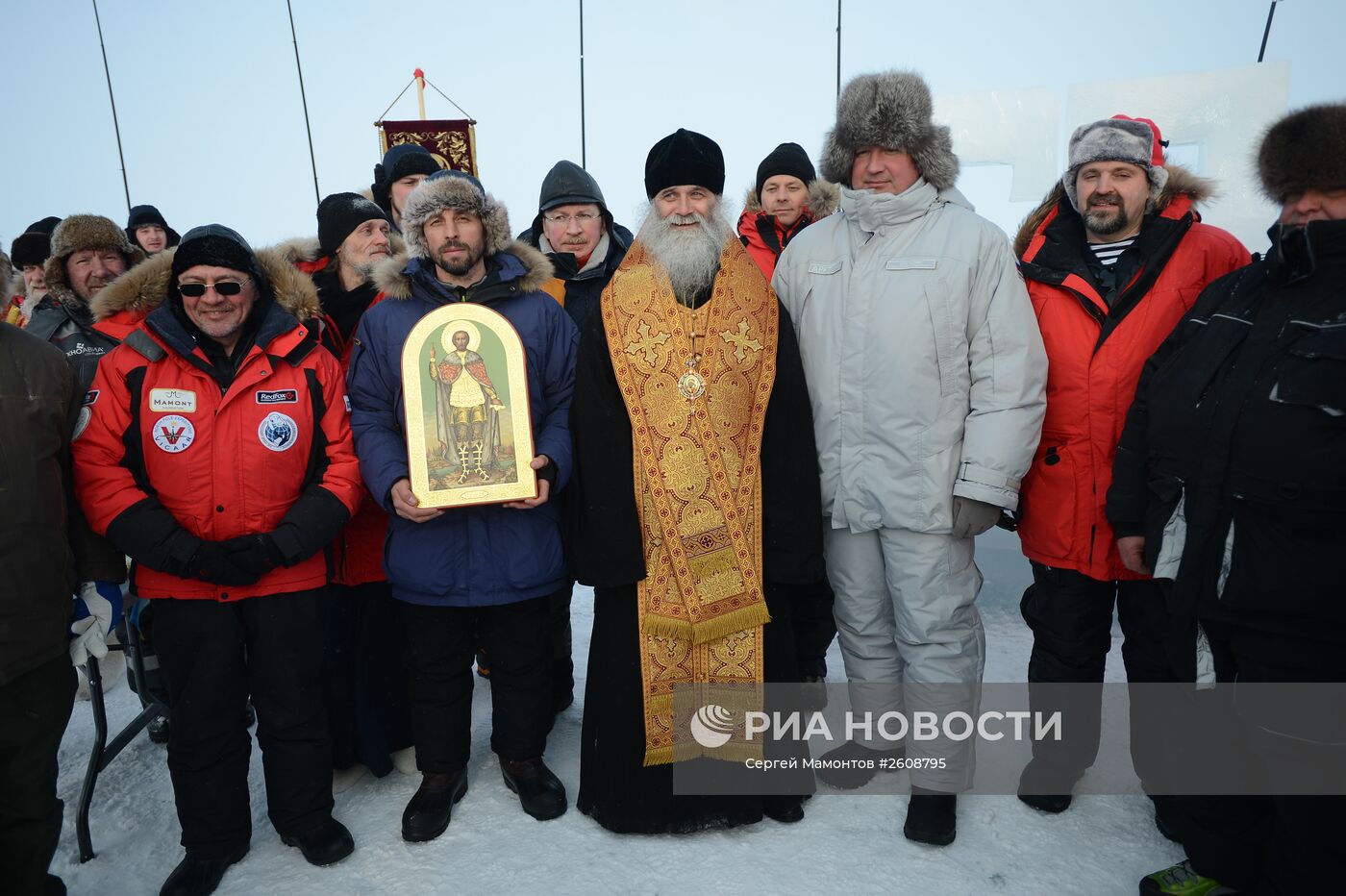 Открытие дрейфующей станции "Северный полюс-2015" в Северном Ледовитом океане