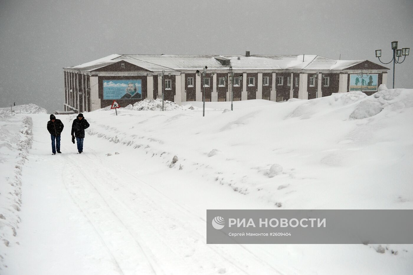 Шахтерский город Баренцбург на архипелаге Шпицберген