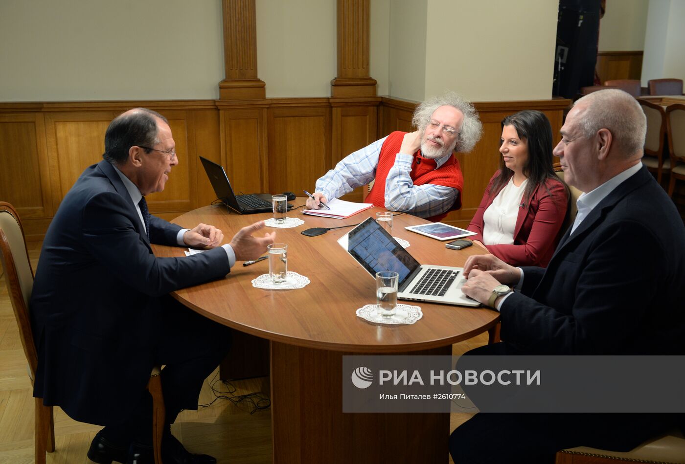 Интервью главы МИД РФ С.Лаврова радиостанциям "Спутник", "Эхо Москвы" и "Говорит Москва"