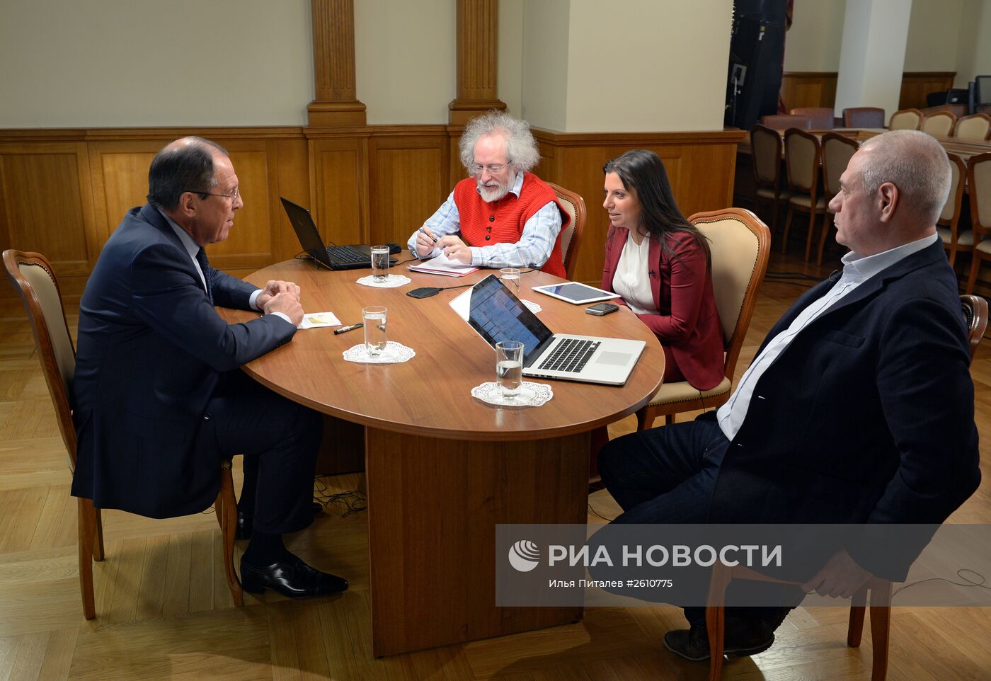 Интервью главы МИД РФ С.Лаврова радиостанциям "Спутник", "Эхо Москвы" и "Говорит Москва"