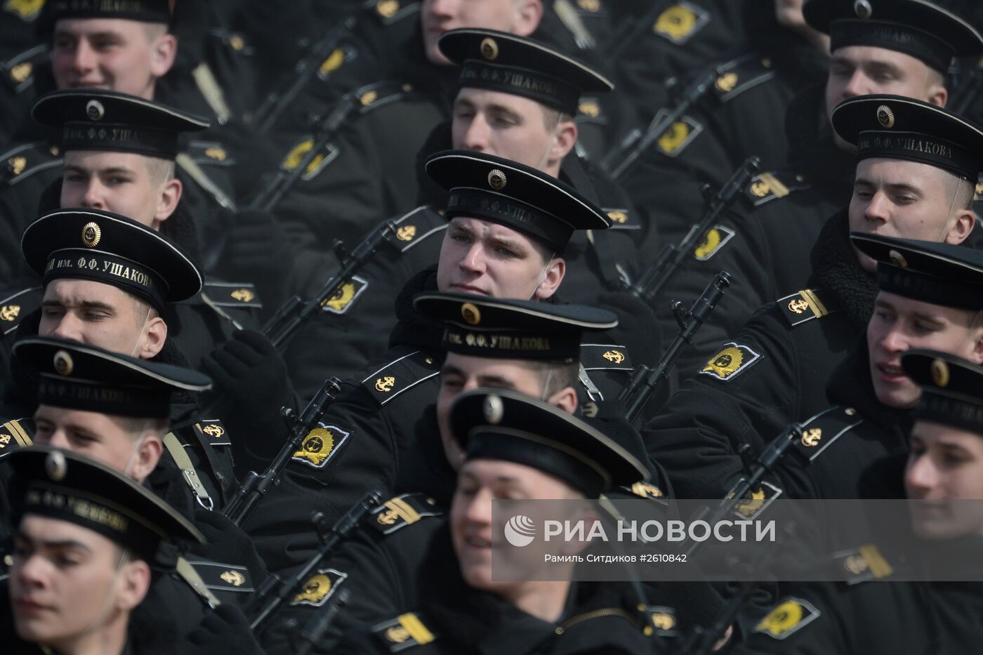 Совместная тренировка пеших и механизированных колонн к Параду Победы