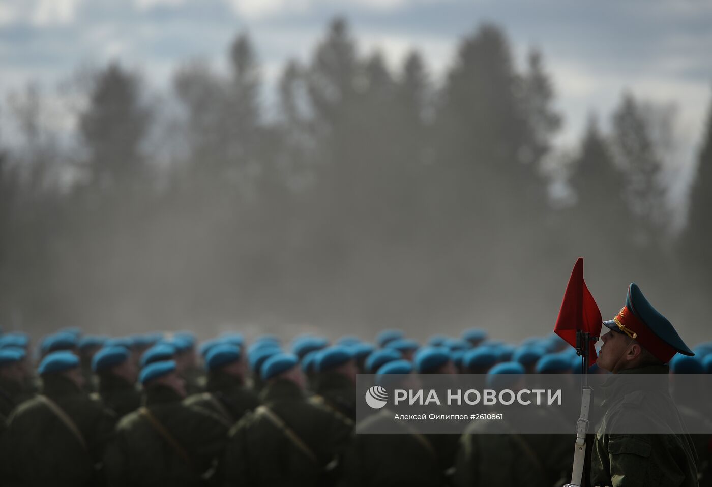 Совместная тренировка пеших и механизированных колонн к Параду Победы