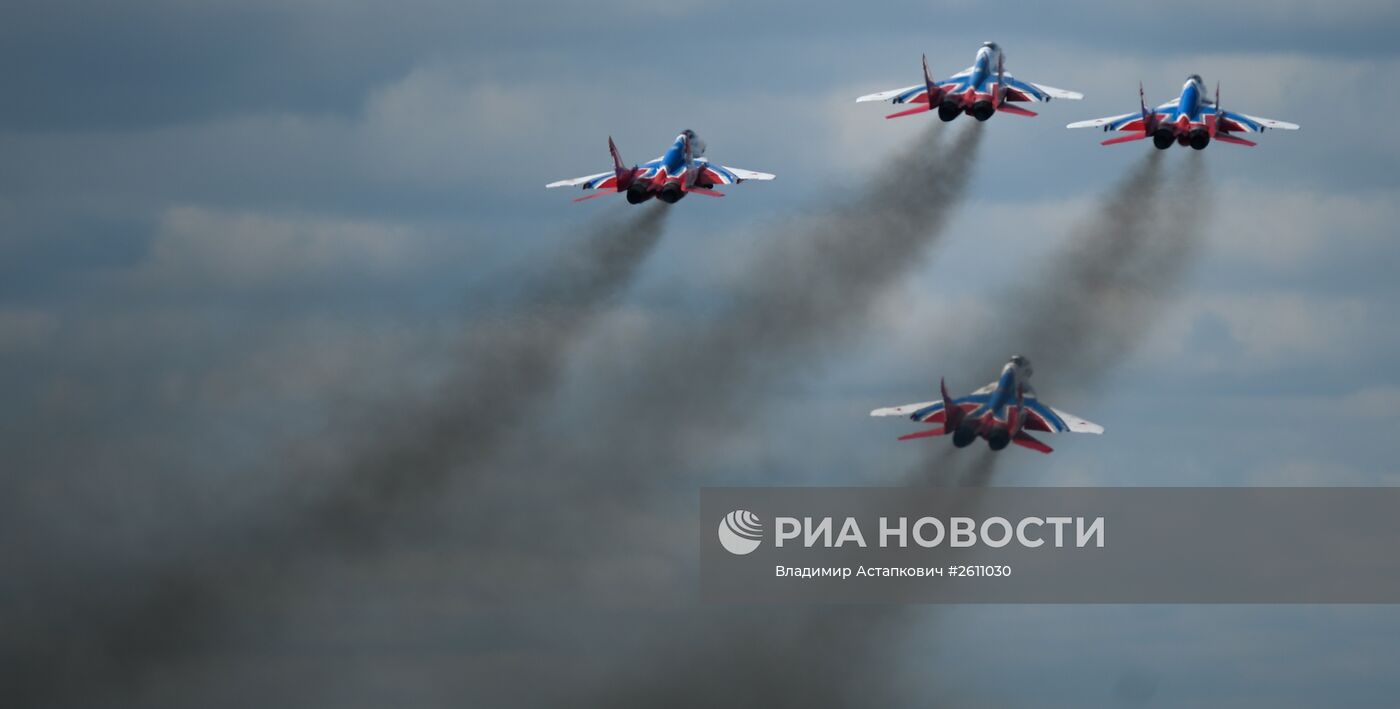Подготовка воздушной части военного парада в честь 70-й годовщины Победы в ВОВ