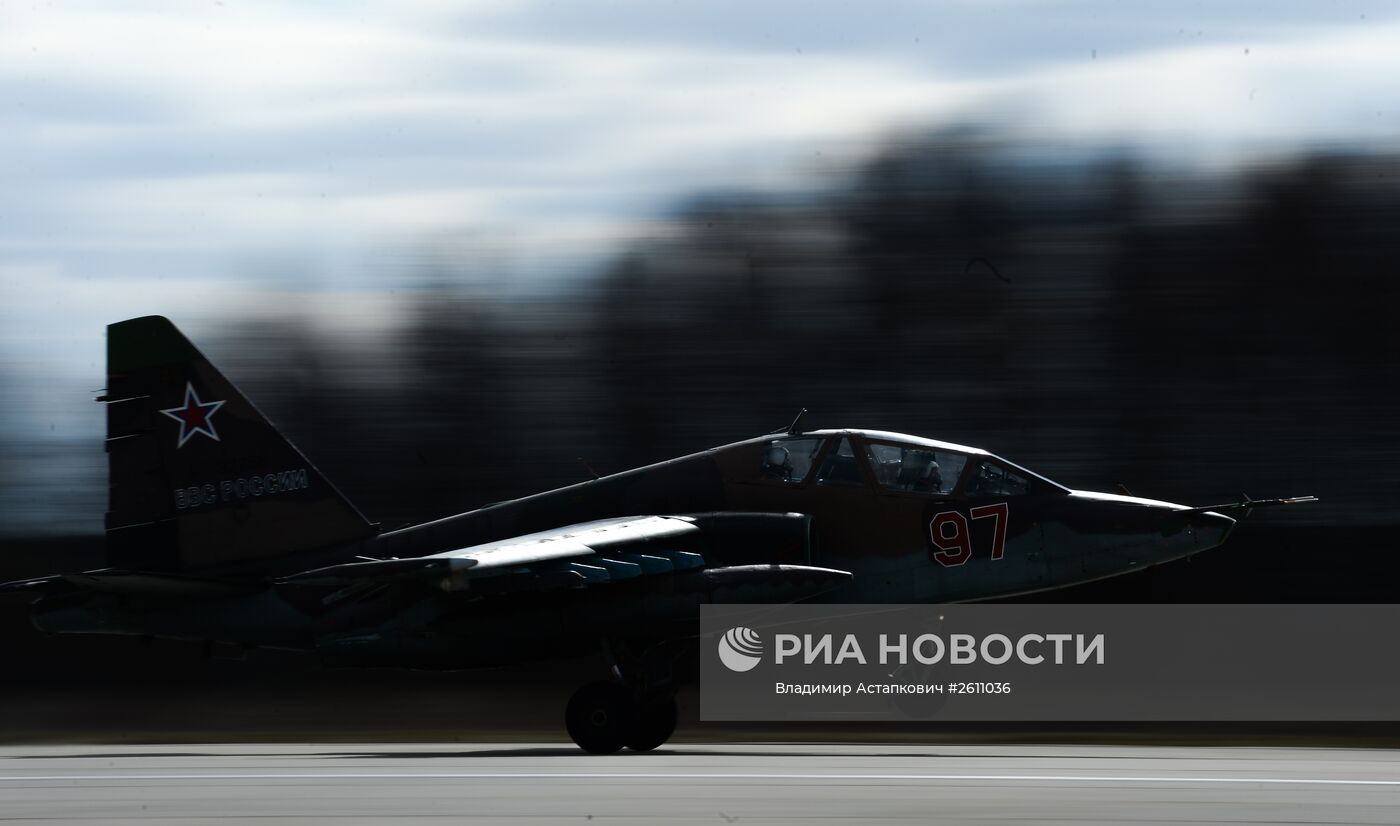 Подготовка воздушной части военного парада в честь 70-й годовщины Победы в ВОВ