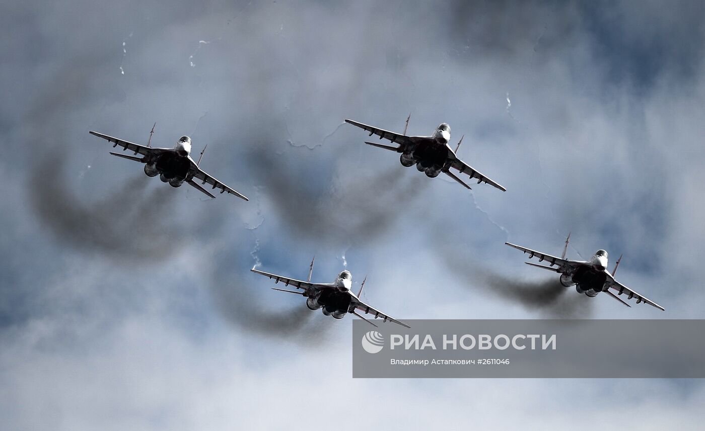 Подготовка воздушной части военного парада в честь 70-й годовщины Победы в ВОВ