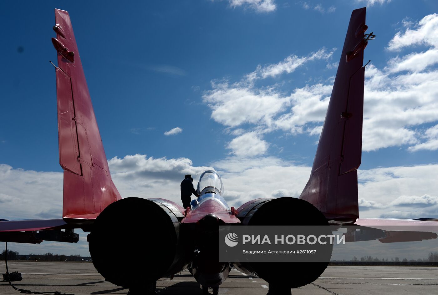 Подготовка воздушной части военного парада в честь 70-й годовщины Победы в ВОВ