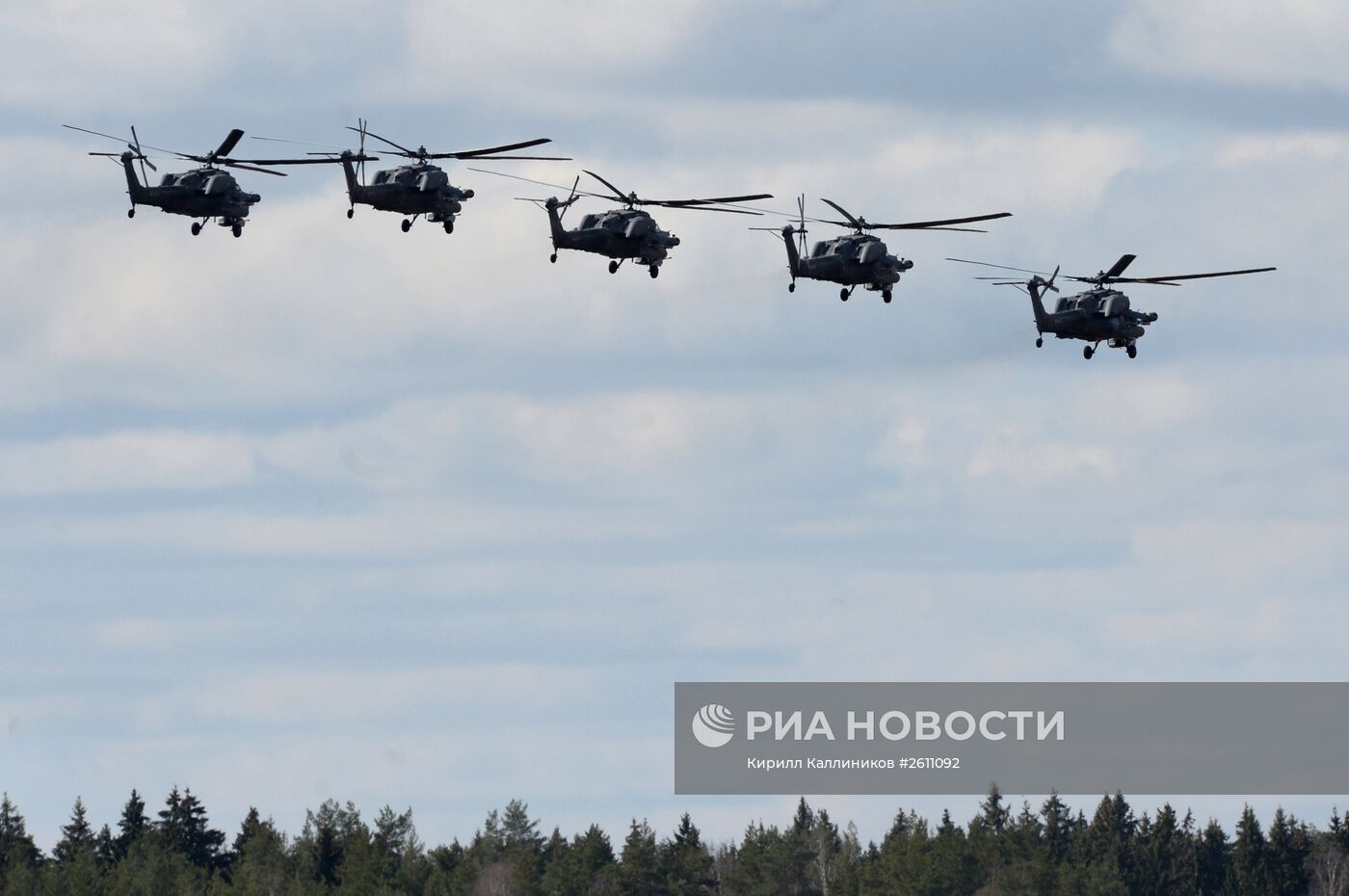 Подготовка воздушной части военного парада в честь 70-й годовщины Победы в ВОВ