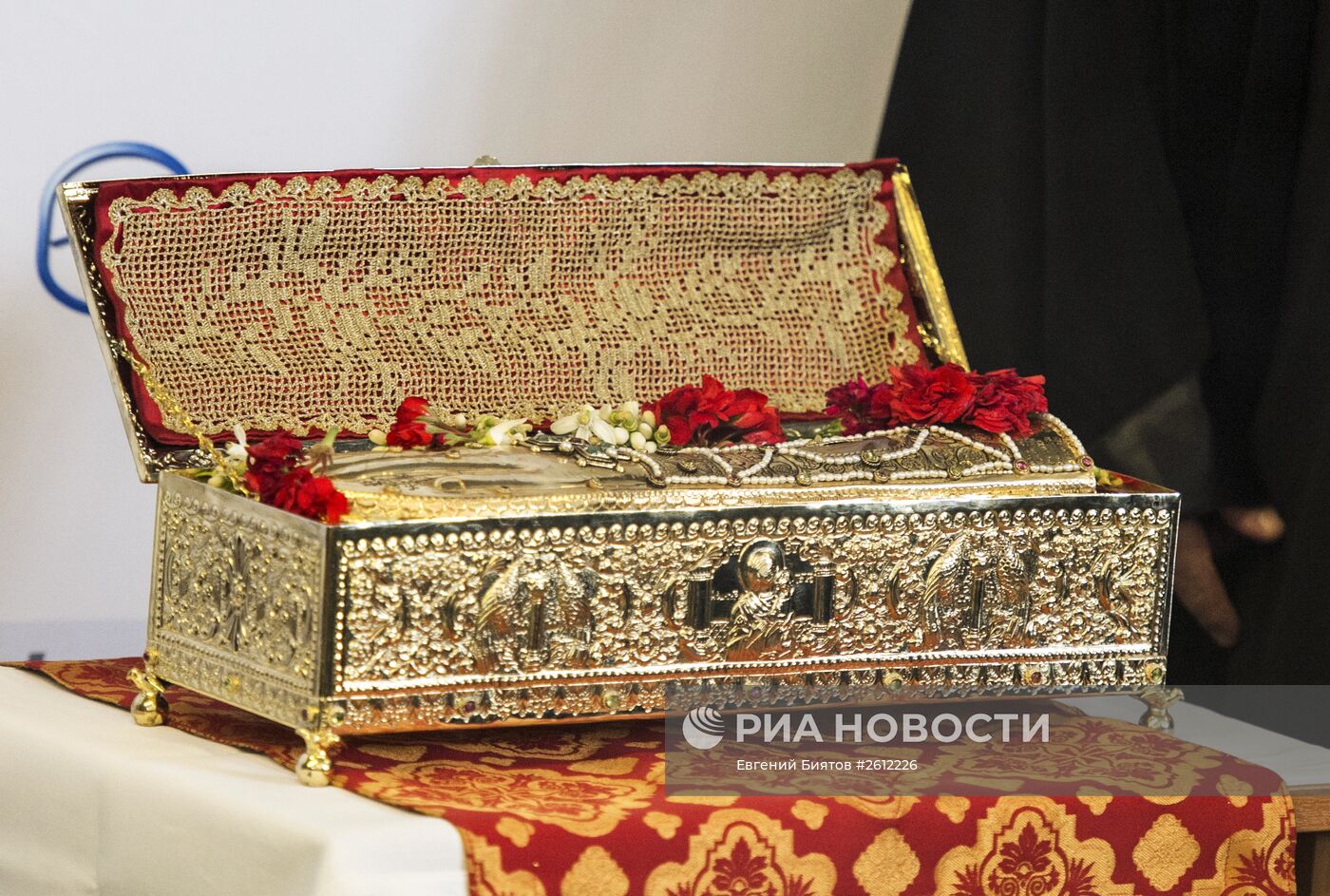 Ковчег с мощами великомученика Георгия Победоносца со Святой горы Афон доставлен в Москву
