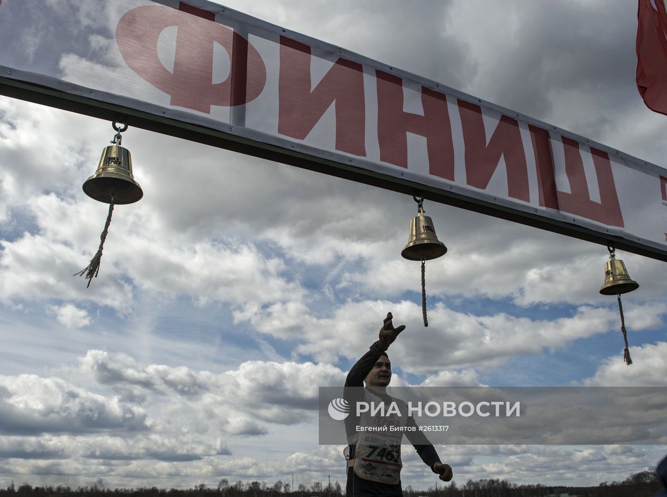 Министр обороны РФ С.Шойгу открыл сезон военно-спортивной игры "Гонка героев" в Алабино