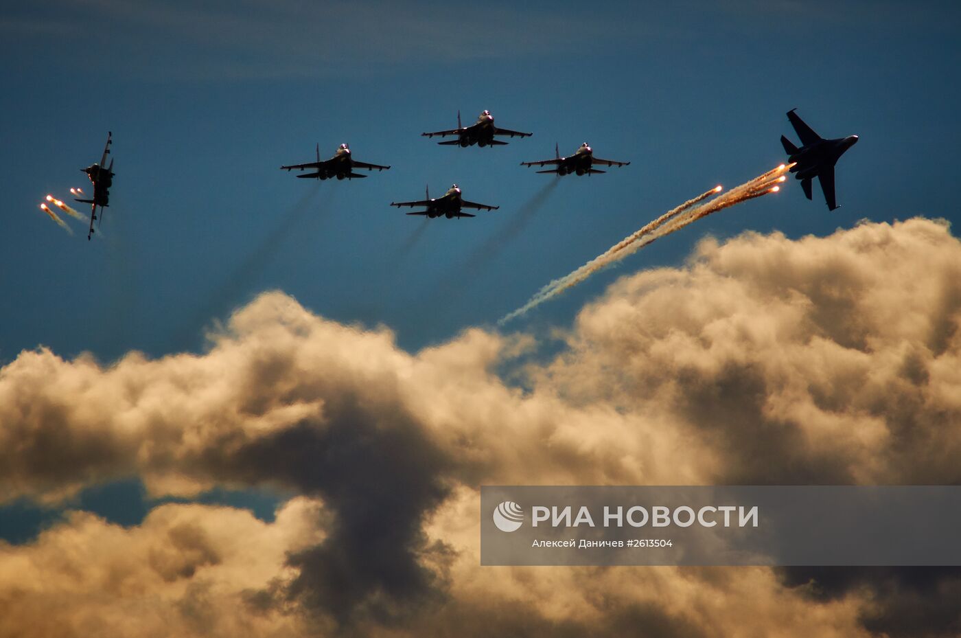 Акция "Военная служба по контракту — твой выбор!" в Санкт-Петербурге