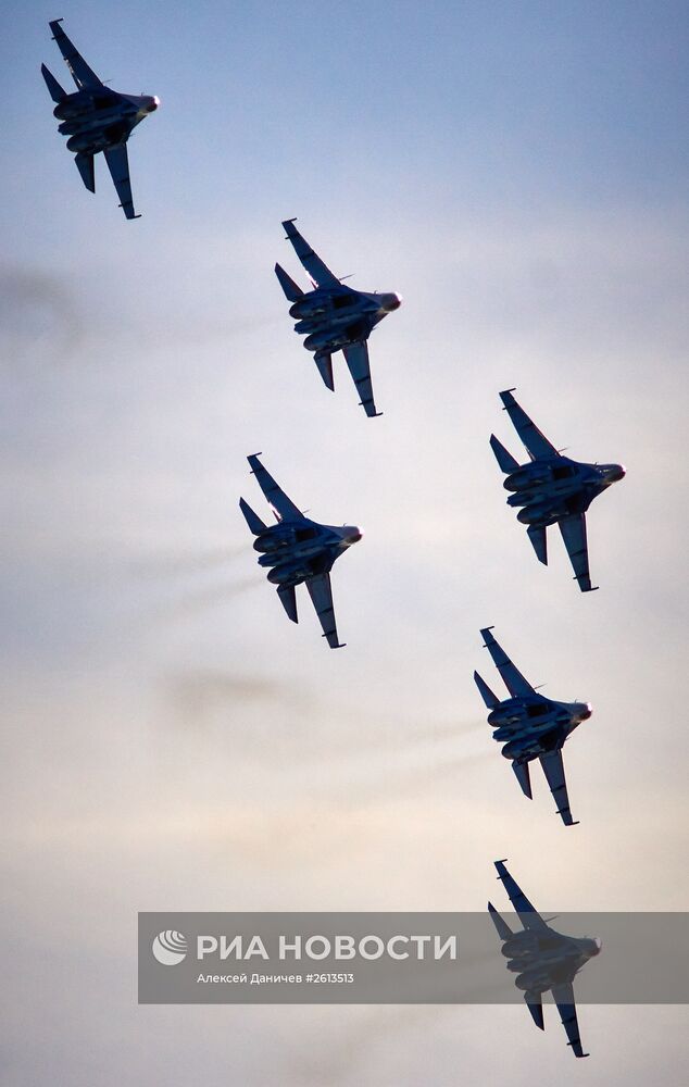 Акция "Военная служба по контракту — твой выбор!" в Санкт-Петербурге