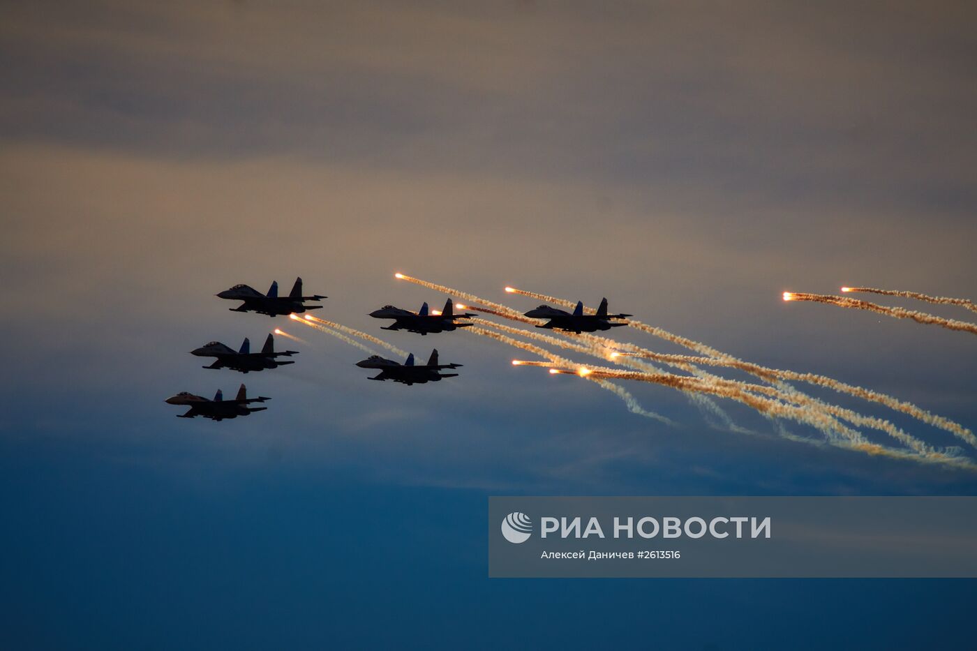 Акция "Военная служба по контракту — твой выбор!" в Санкт-Петербурге