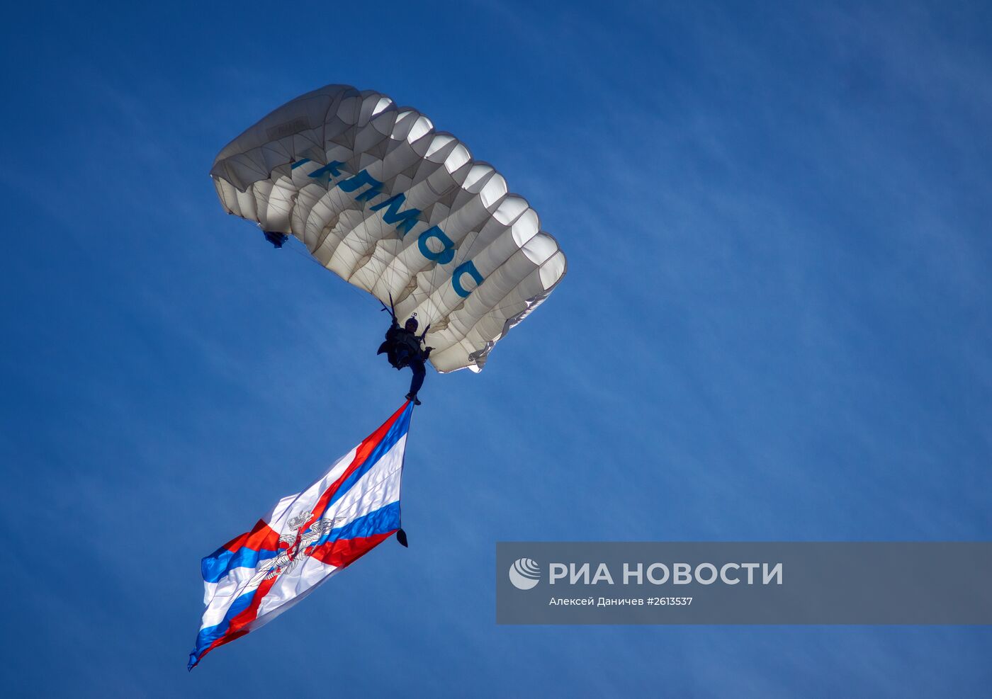 Акция "Военная служба по контракту — твой выбор!" в Санкт-Петербурге