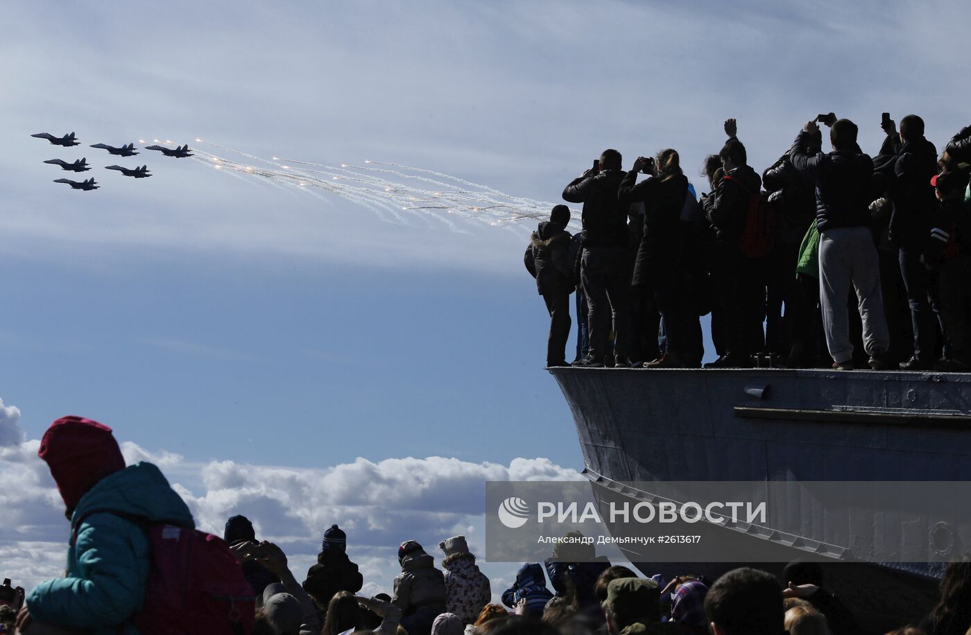 Акция "Военная служба по контракту — твой выбор!" в Санкт-Петербурге