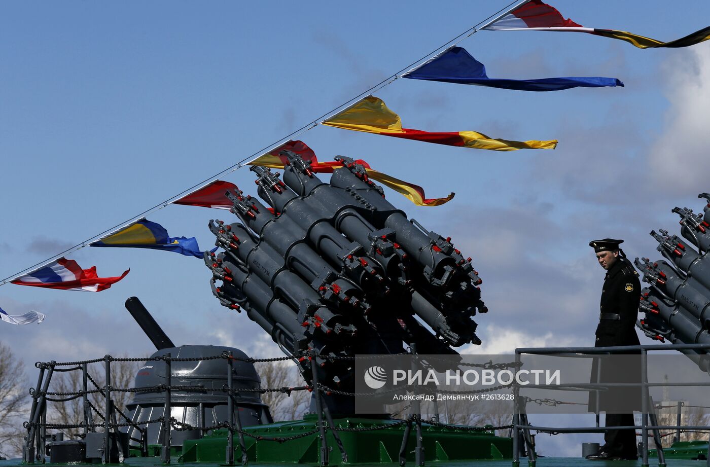 Акция "Военная служба по контракту — твой выбор!" в Санкт-Петербурге