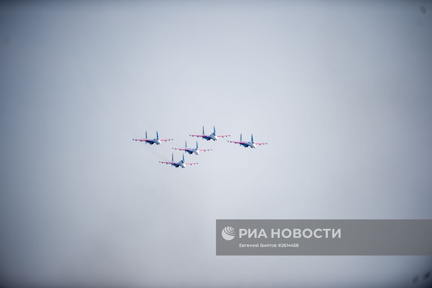 Подготовка воздушной части военного парада в честь 70-й годовщины Победы в Великой Отечественной войне
