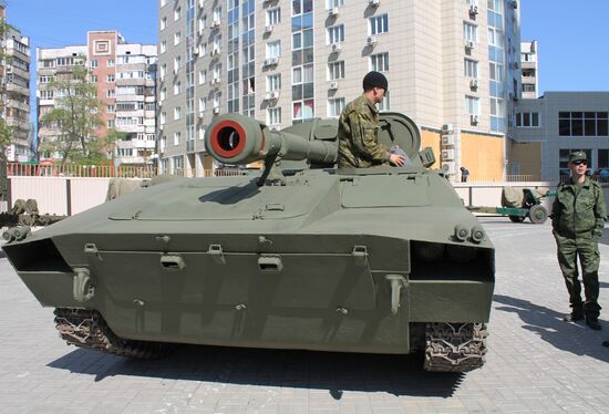 Подготовка к Параду Победы в Донецке