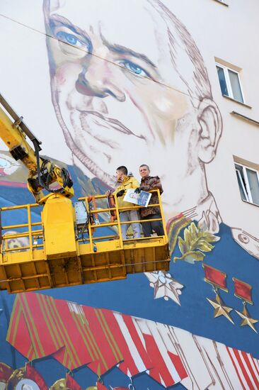 Граффити с маршалом Г.Жуковым на Арбате в Москве