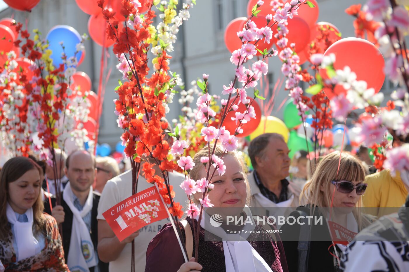 Первомайские шествия в регионах России