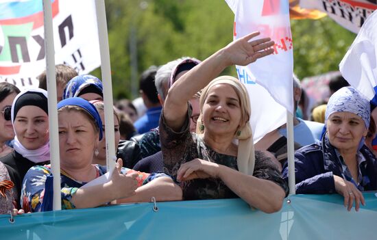 Первомайские шествия в регионах России