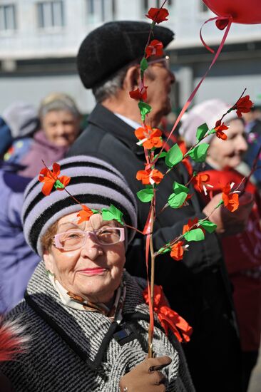 Первомайские шествия в регионах России