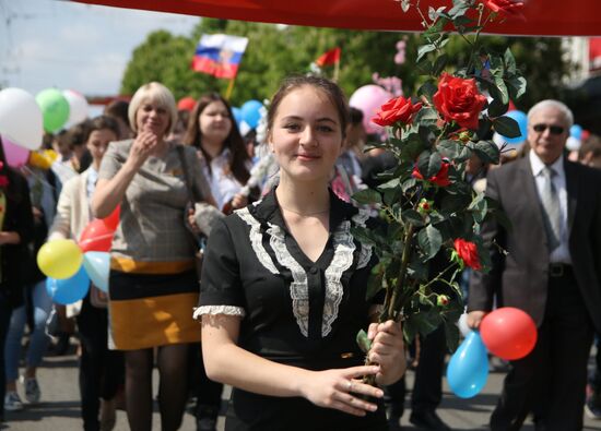 Первомайские шествия в регионах России