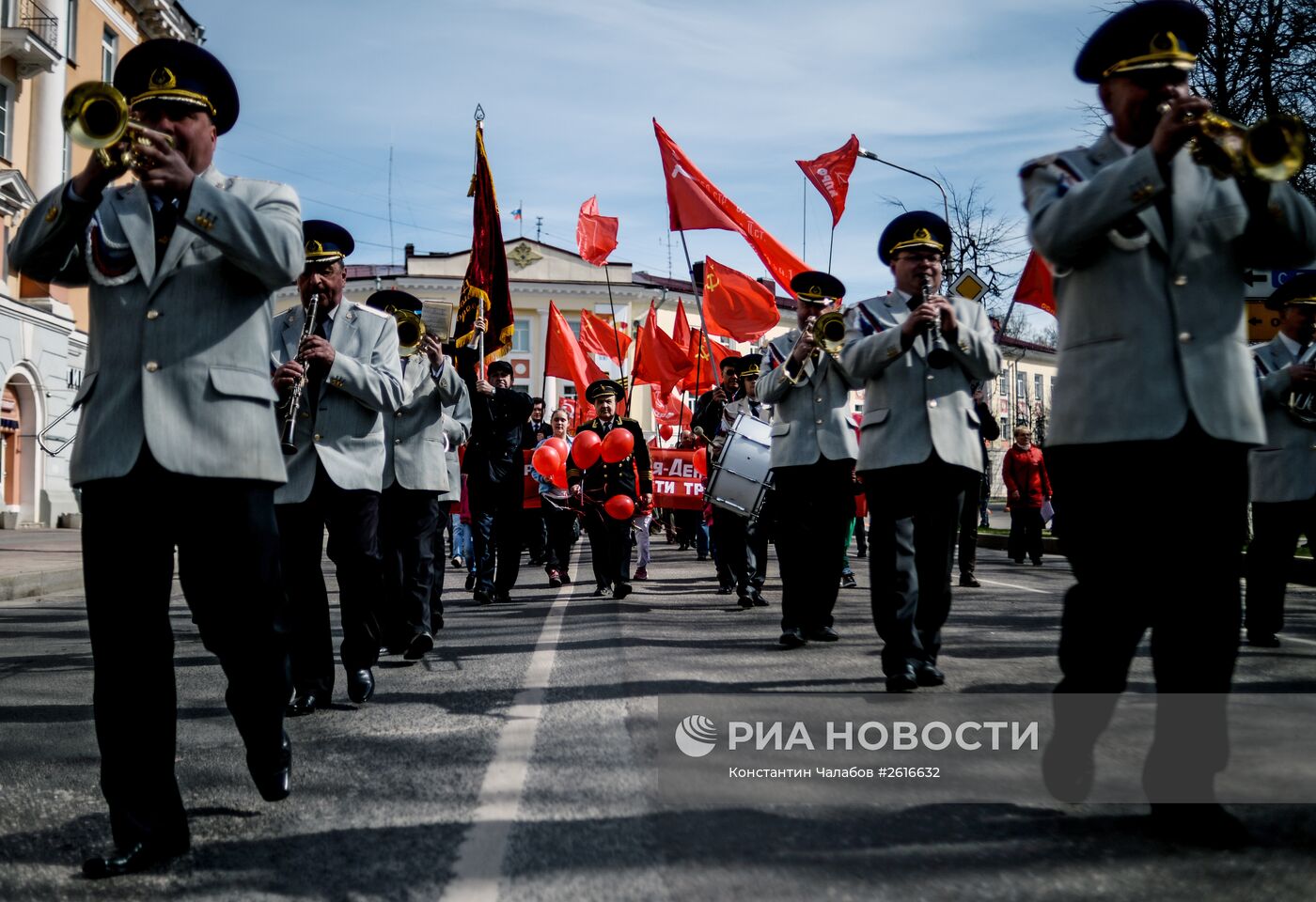 Первомайские шествия в регионах России