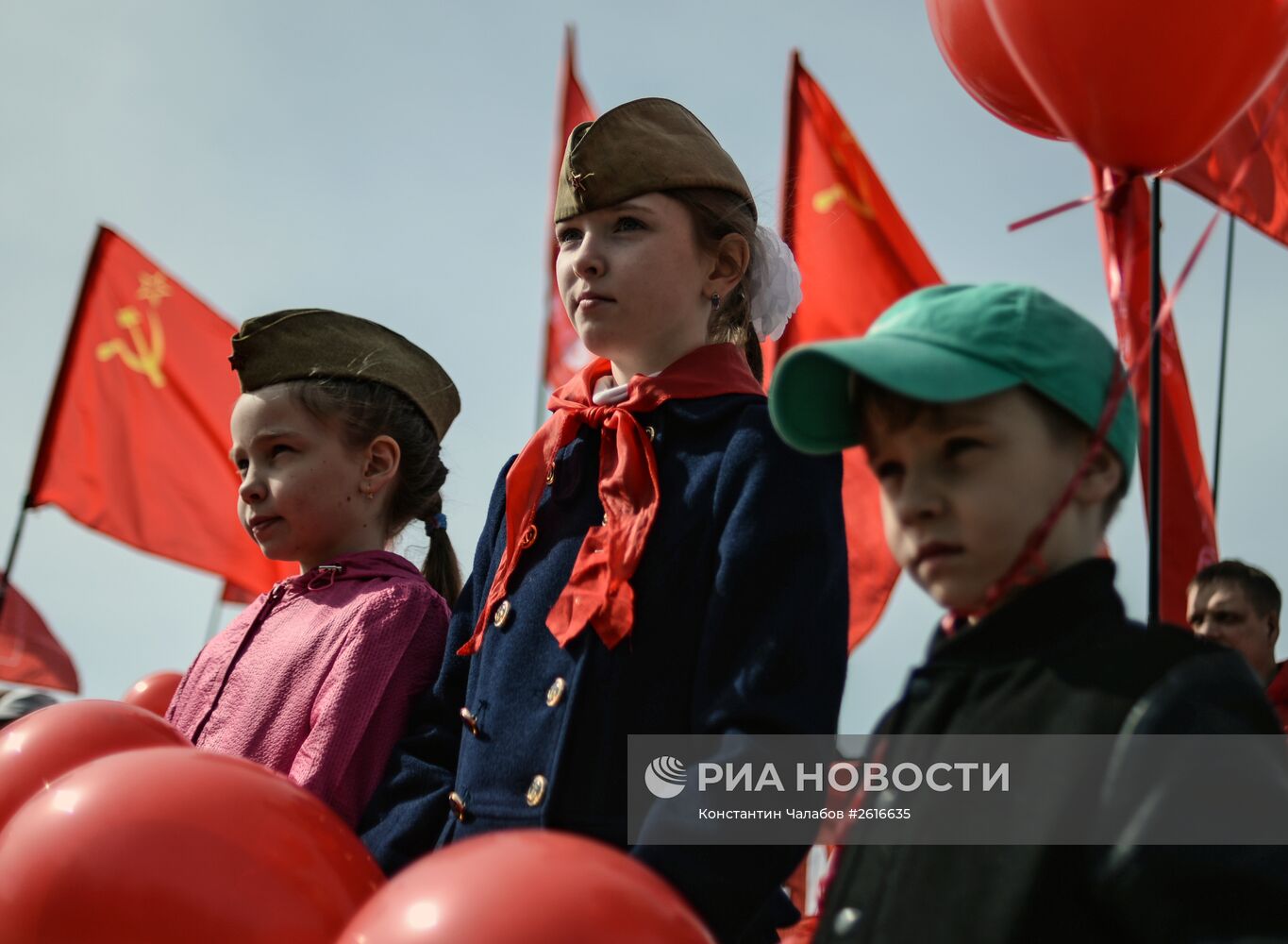 Первомайские шествия в регионах России