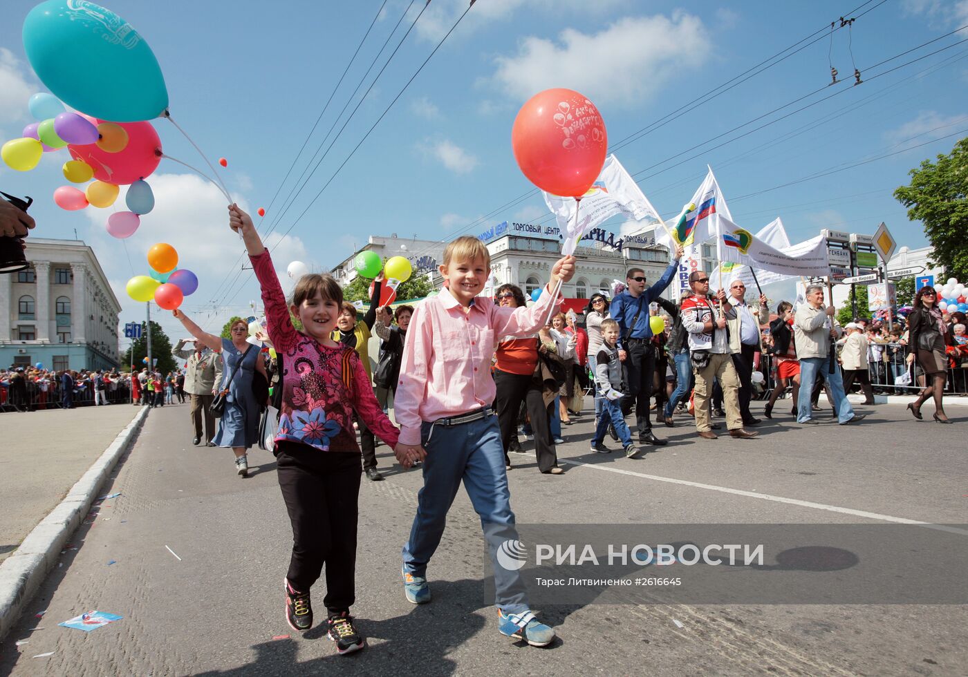 Первомайские шествия в регионах России