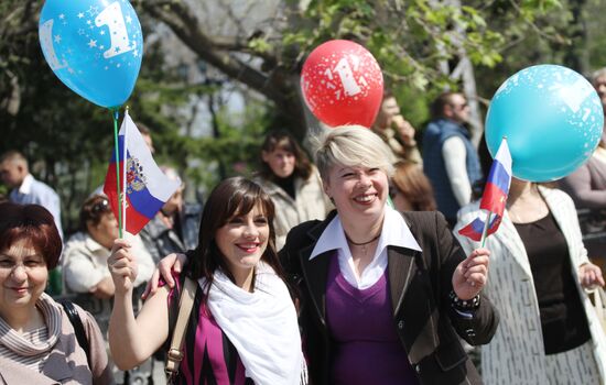 Первомайские шествия в регионах России