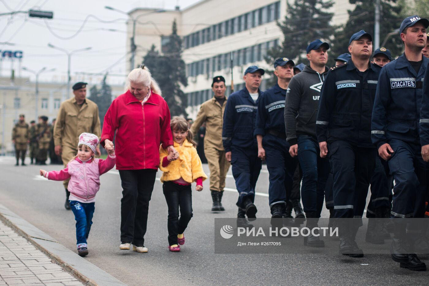 Репетиция Парада Победы в Донецке