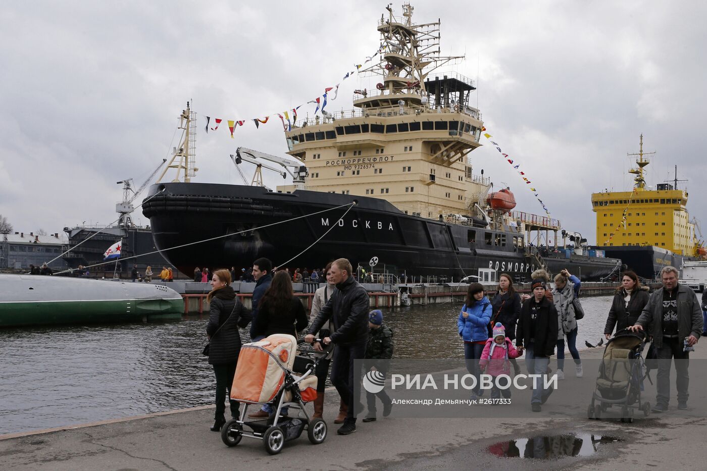 Фестиваль ледоколов в Санкт-Петербурге