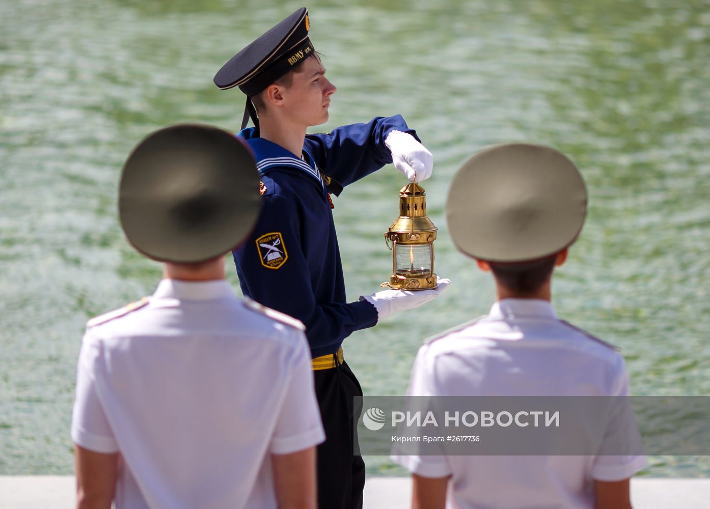 Зажжение Вечного огня в Зале Воинской Славы на Мамаевом кургане