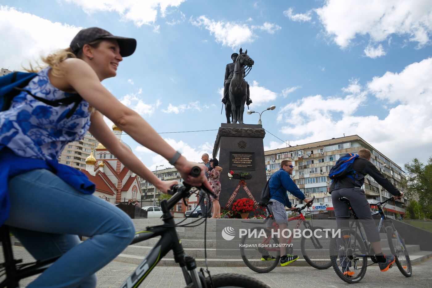 Памятник маршалу Рокоссовскому в Волгограде