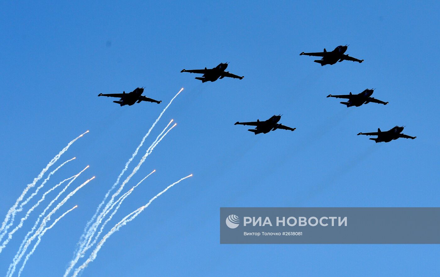 Тренировка воздушной части парада Победы в Минске