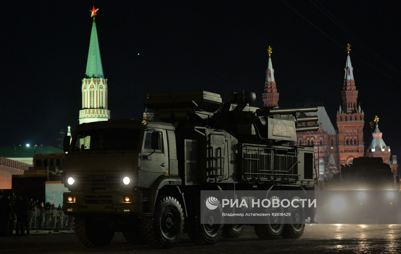 Репетиция военного парада в Москве в ознаменование 70-летия Победы в Великой Отечественной войне 1941-1945 годов