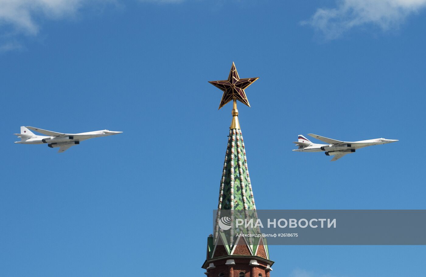 Репетиция воздушной части военного парада в Москве в ознаменование 70-летия Победы в Великой Отечественной войне 1941-1945 годов