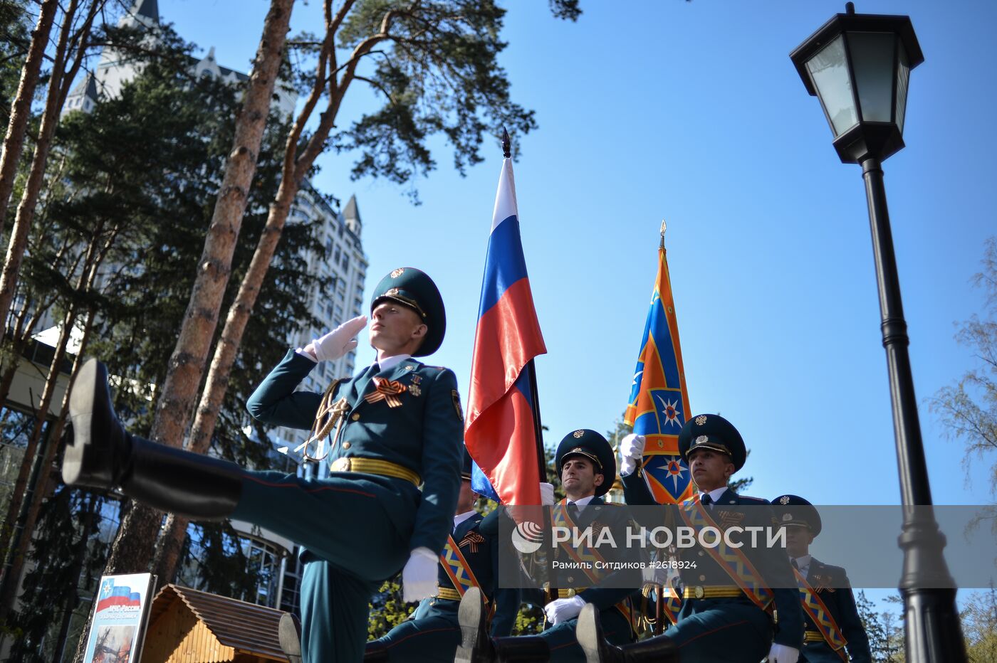 Глава МЧС РФ В.Пучков открыл Музейно-выставочный центр истории