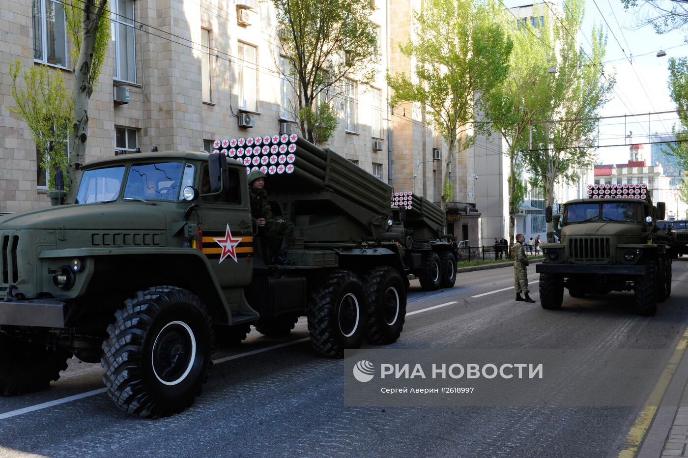 Репетиция парада Победы в Донецке