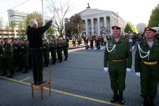 Репетиция парада Победы в Донецке