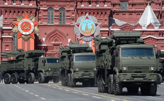 Генеральная репетиция военного парада в ознаменование 70-летия Победы в Великой Отечественной войне 1941-1945 годов