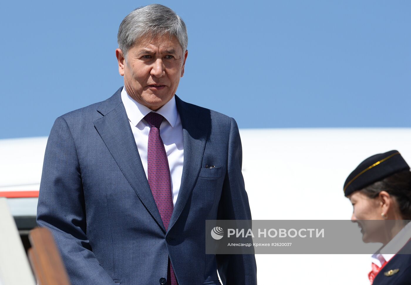 Прилет президента Киргизии Алмазбека Атамбаева в Москву