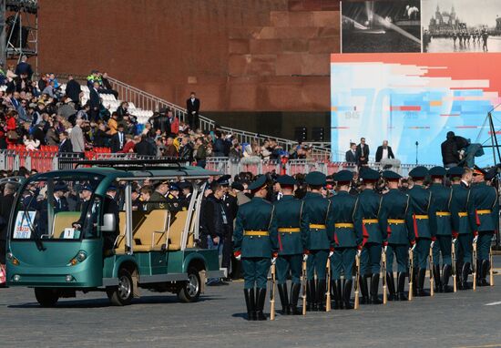 Генеральная репетиция военного парада в ознаменование 70-летия Победы в Великой Отечественной войне 1941-1945 годов