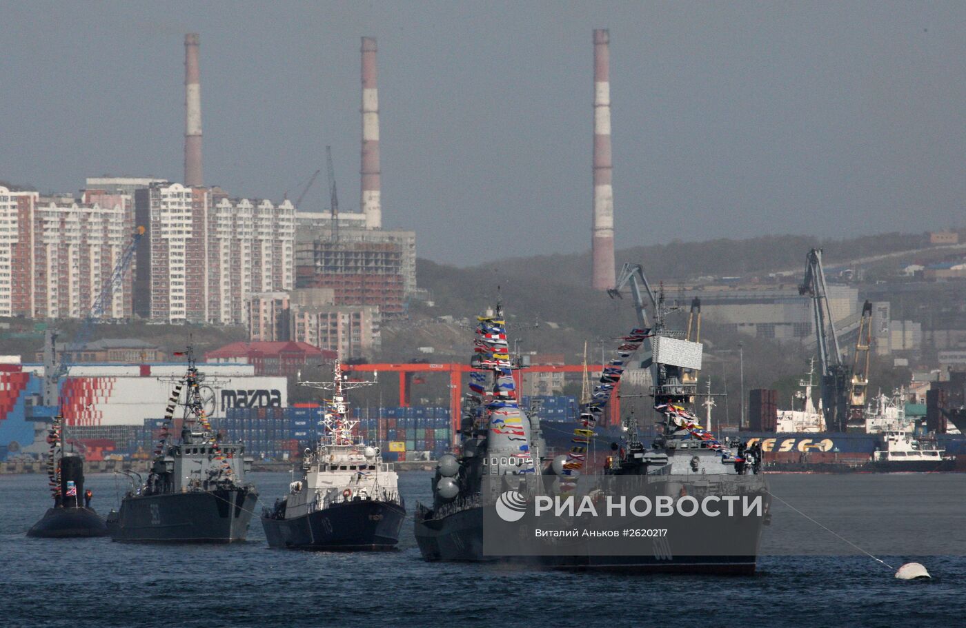 Построение кораблей для участия в военно-морском Параде во Владивостоке