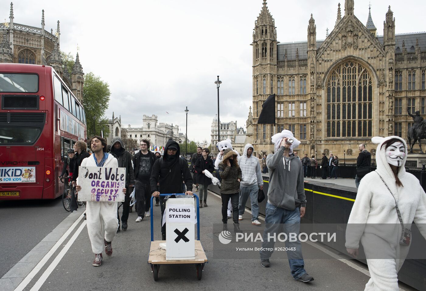 Акция "Occupy Democracy" в Лондоне