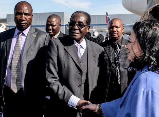 Прилет президента Зимбабве Роберта Мугабе в Москву